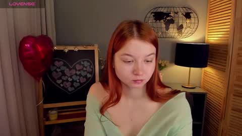 Snapshot of lexxxyone chatting on February 19, 3:05 pm lexxxyone online show from February 19, 3:05 pm