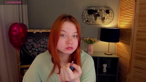 Snapshot of lexxxyone chatting on February 19, 9:14 pm lexxxyone online show from February 19, 9:14 pm