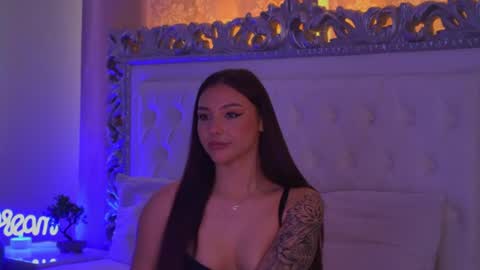 LexyBanks online show from June 16, 8:28 am