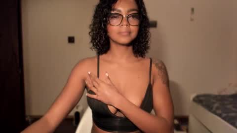 LEXY - Independent account online show from December 5, 6:37 pm