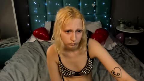 Lexy online show from February 13, 2:20 pm