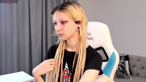 Lexy online show from October 17, 11:35 am