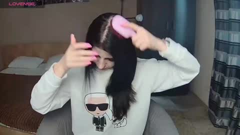 lexyswett online show from March 10, 1:43 pm