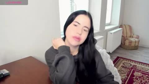 lexyswett online show from December 1, 9:14 am