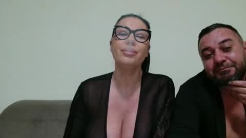 Snapshot of leya_nicholls chatting on December 19, 9:44 pm Leya online show from December 19, 9:44 pm