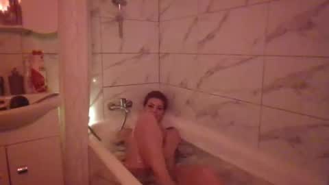 Leya online show from January 23, 8:45 pm