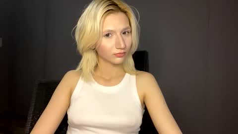 Leya online show from November 30, 6:01 pm