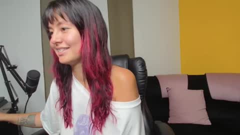 Leydy  online show from April 24, 6:05 am