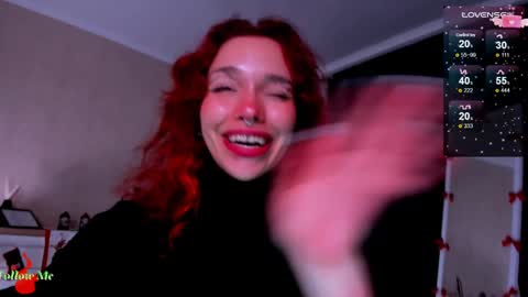 Snapshot of leylanoir chatting on December 22, 8:58 pm LEA online show from December 22, 8:58 pm