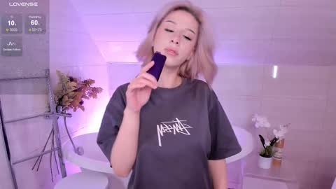 Lisa online show from September 20, 4:24 am