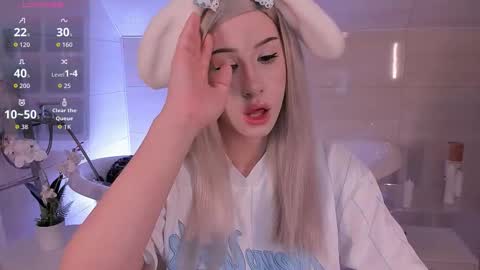 Lisa online show from October 30, 2:13 am