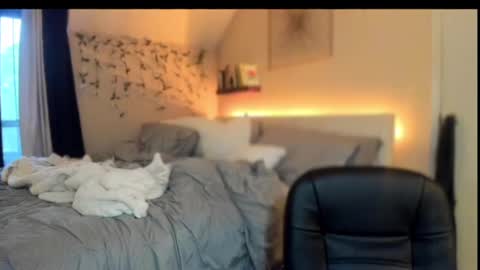 Snapshot of lezzrene chatting on March 3, 12:15 am Hornystonerchick online show from March 3, 12:15 am