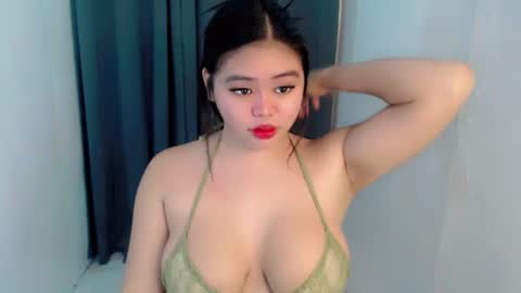 Snapshot of lhara_cumming chatting on July 23, 12:13 am LHARA online show from July 23, 12:13 am