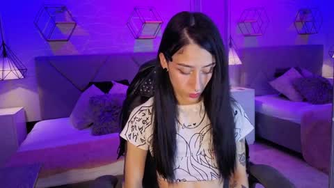 Snapshot of lhiamfitt10 chatting on April 4, 4:59 pm lhiam online show from April 4, 4:59 pm