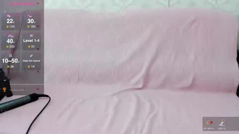 LEANNAA online show from February 18, 9:54 am