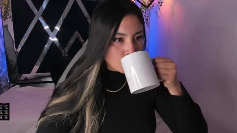 Snapshot of lia_14_ chatting on January 4, 11:33 am Lia online show from January 4, 11:33 am