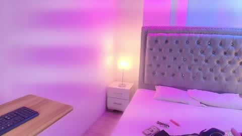 Lia  online show from April 23, 4:24 am