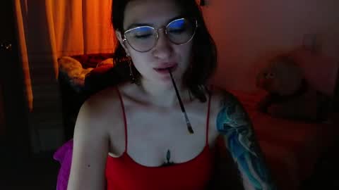 Snapshot of lia_ana_ chatting on May 12, 5:59 am liliana online show from May 12, 5:59 am