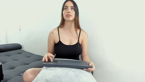 Lia y Felipe --  online show from January 13, 10:45 pm