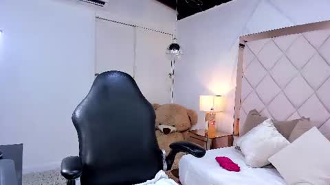 Lia  online show from July 12, 7:27 pm
