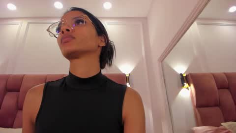 Snapshot of lia_girl2 chatting on March 12, 2:20 am Lia online show from March 12, 2:20 am