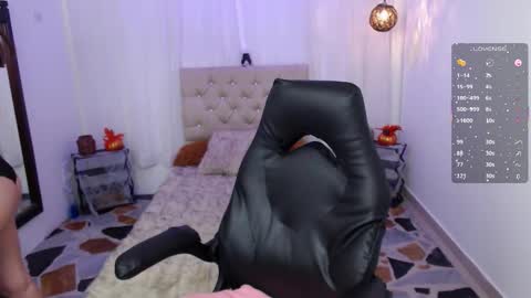 lia_glow online show from October 25, 8:36 pm