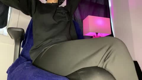 Kabroncita online show from April 22, 1:45 pm