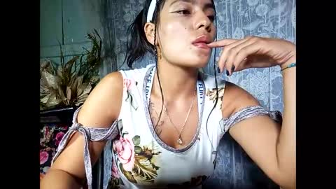 Snapshot of lia_hottie chatting on October 20, 7:25 pm Lia online show from October 20, 7:25 pm