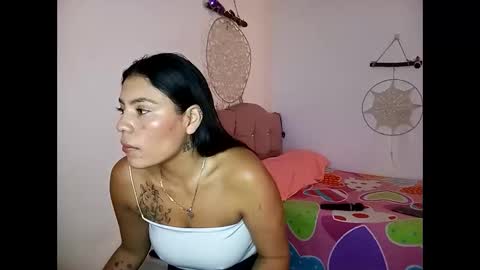 Snapshot of lia_hottie chatting on May 12, 6:49 pm Lia online show from May 12, 6:49 pm