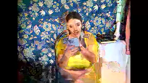 Snapshot of lia_hottie chatting on May 29, 6:39 pm Lia online show from May 29, 6:39 pm