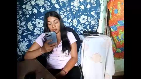 Snapshot of lia_hottie chatting on June 4, 9:32 pm Lia online show from June 4, 9:32 pm