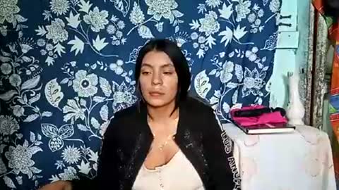 Snapshot of lia_hottie chatting on June 11, 10:08 pm Lia online show from June 11, 10:08 pm