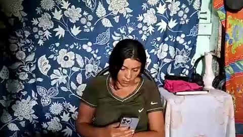 Snapshot of lia_hottie chatting on June 12, 7:35 pm Lia online show from June 12, 7:35 pm