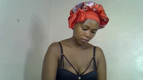 lia online show from September 12, 6:30 pm