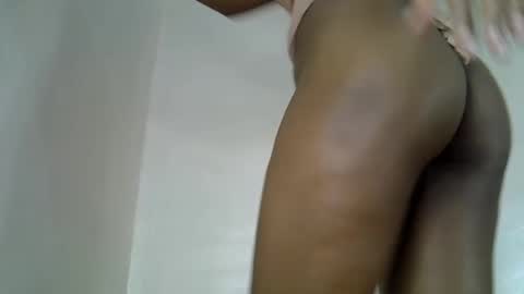 lia online show from November 26, 4:52 pm