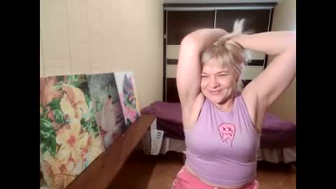 lia independent model online show from December 10, 12:49 pm