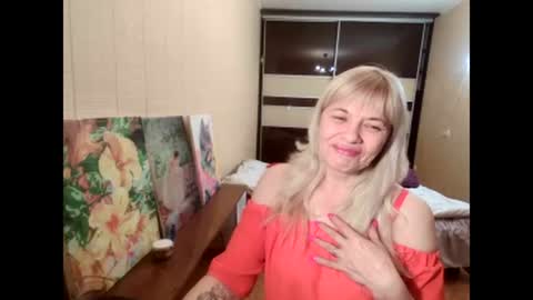 lia independent model online show from December 24, 10:39 pm