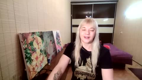 lia independent model online show from February 3, 10:25 am