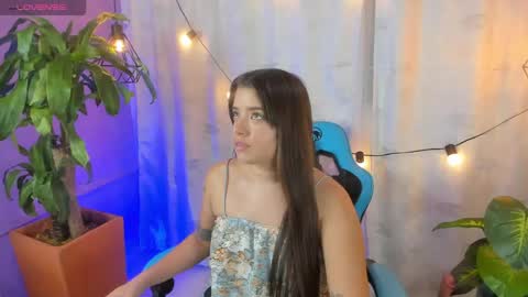 Snapshot of lia_little18 chatting on May 17, 9:11 pm lia_little18 online show from May 17, 9:11 pm