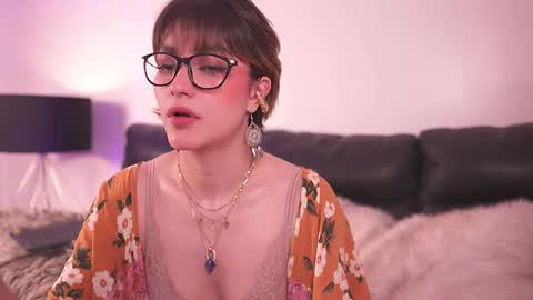 liaa online show from November 24, 7:13 pm