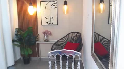 LIA online show from April 21, 6:12 pm