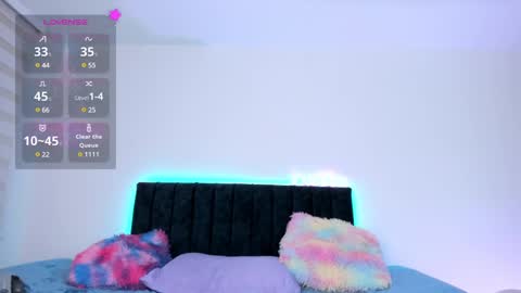 Little Queen Lia  online show from December 6, 1:07 am