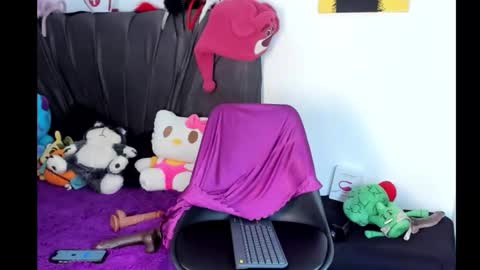 Snapshot of lia_rip01 chatting on September 19, 4:18 pm lia_rip01 online show from September 19, 4:18 pm