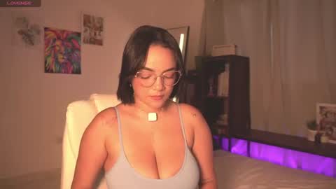 Snapshot of lia_russo_ chatting on June 20, 9:17 pm Lia online show from June 20, 9:17 pm