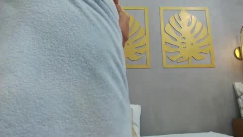 Lia  online show from January 15, 9:35 am