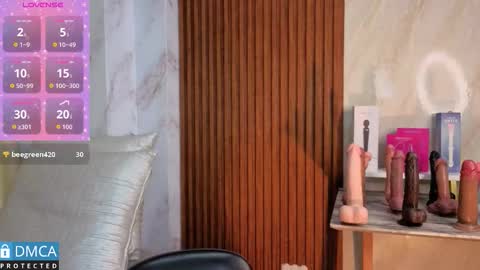 lia summer1 online show from September 22, 7:05 pm