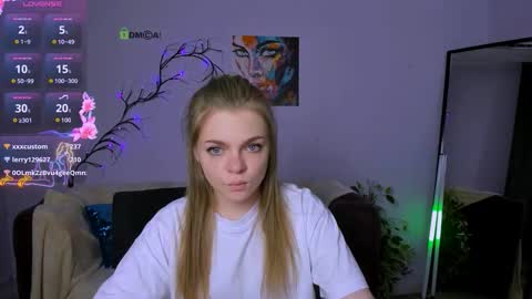 Snapshot of lia_sunset chatting on September 13, 9:47 pm Lia online show from September 13, 9:47 pm