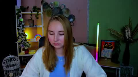 Snapshot of lia_sunset chatting on October 7, 11:40 am Lia online show from October 7, 11:40 am
