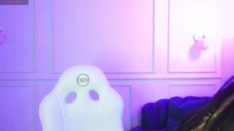 LIA  online show from April 19, 3:28 am