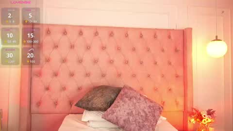 Snapshot of lia_velez_ chatting on July 16, 11:16 am LIA online show from July 16, 11:16 am